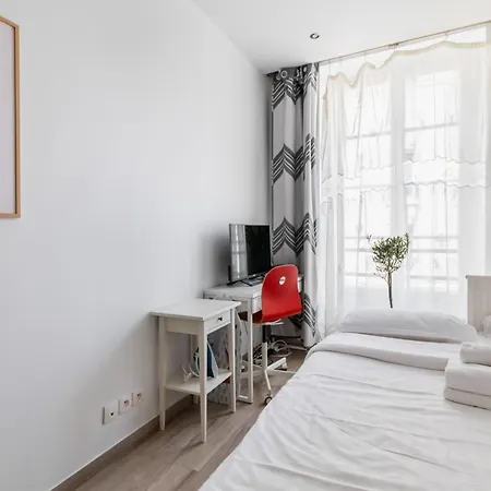 Charmant Studio Dans Un Immeuble 5 Apartment *